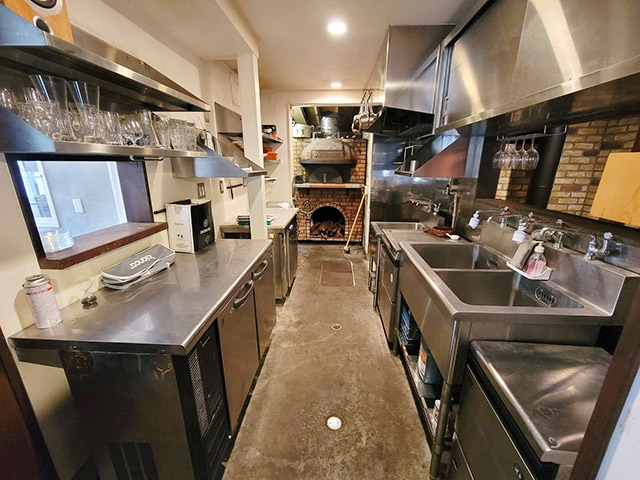 大磯の店舗付き中古住宅(売家)