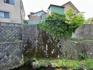 大磯町西小磯の国道1号線沿いの土地（売地）