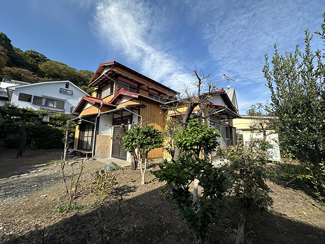 大磯釜口下の庭付の貸家