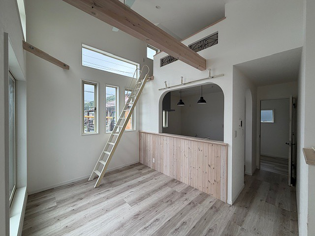 大磯町西小磯の築浅中古住宅