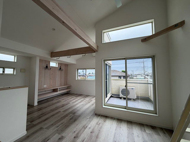 大磯町西小磯の築浅中古住宅