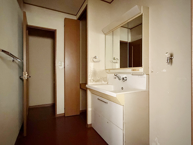 大磯町国府本郷の鉄筋コンクリート造の中古住宅