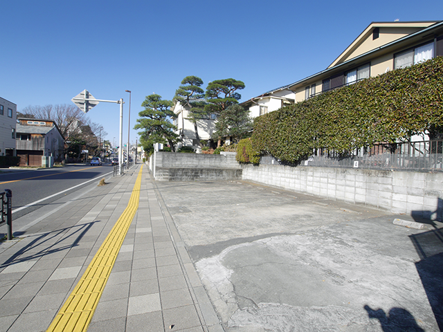 大磯町の駐車場「大磯さざれ石の駐車場」